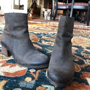 LAST CHANCE! Franco Sarto green leather boots